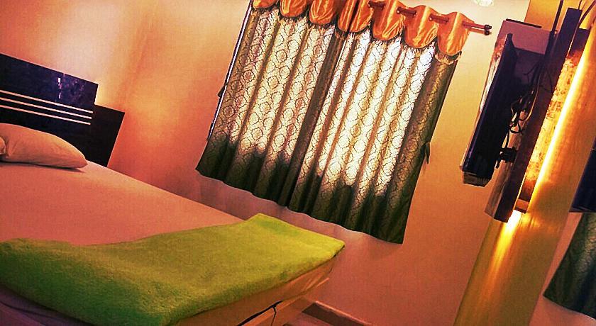 Hotel Talha Residency Nānded Esterno foto